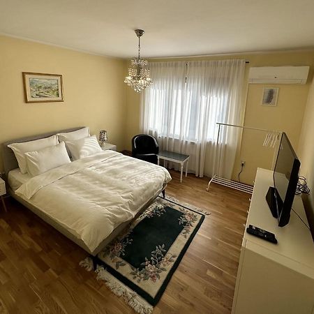 B Home Apartment For Rent Sarajevo Luaran gambar