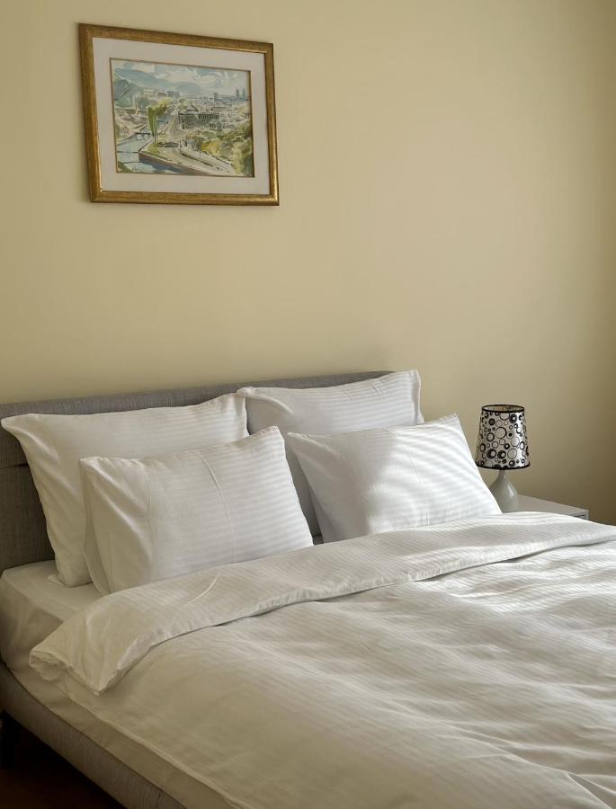 B Home Apartment For Rent Sarajevo Luaran gambar