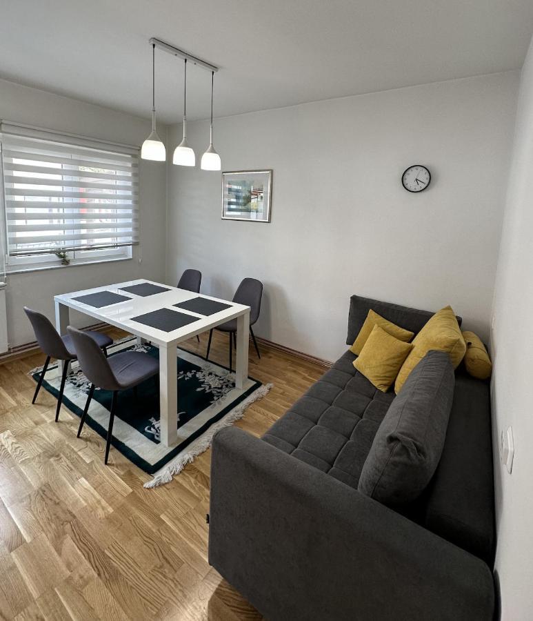 B Home Apartment For Rent Sarajevo Luaran gambar
