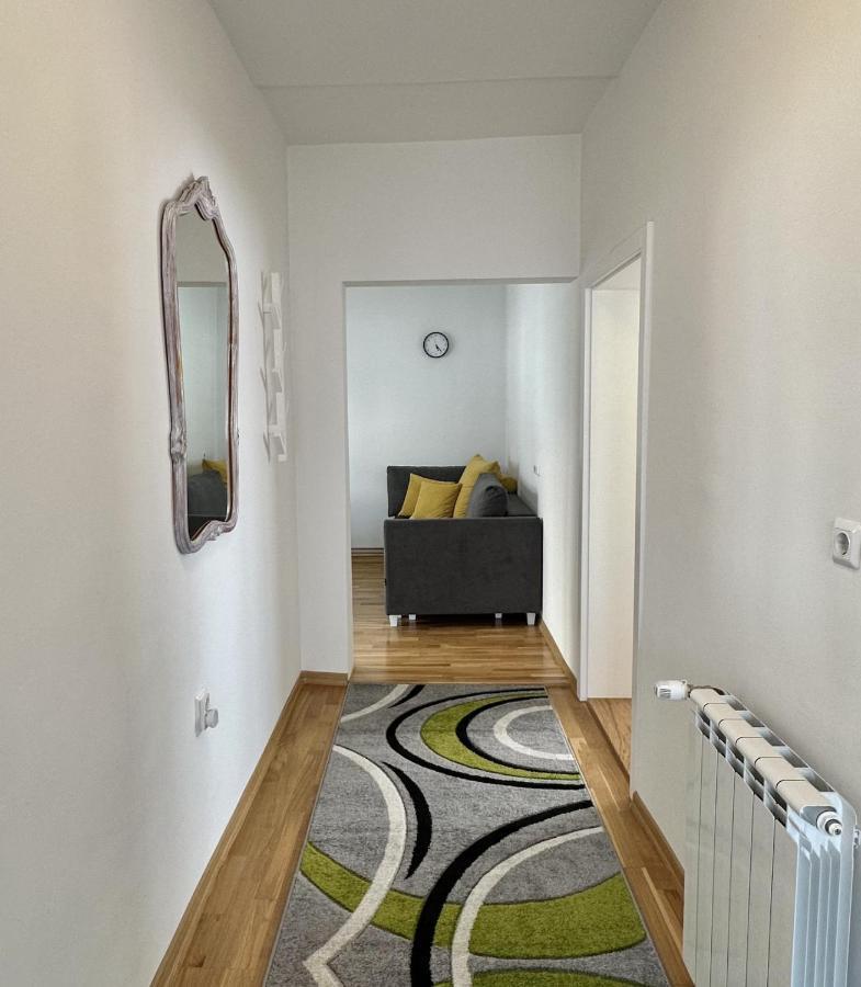 B Home Apartment For Rent Sarajevo Luaran gambar