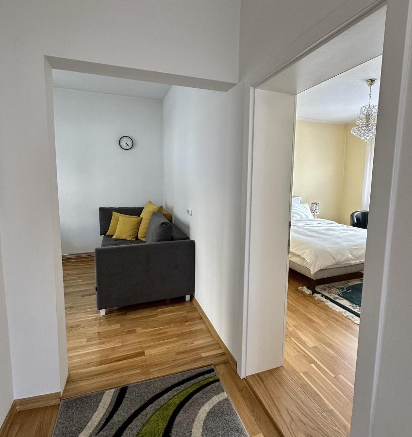 B Home Apartment For Rent Sarajevo Luaran gambar