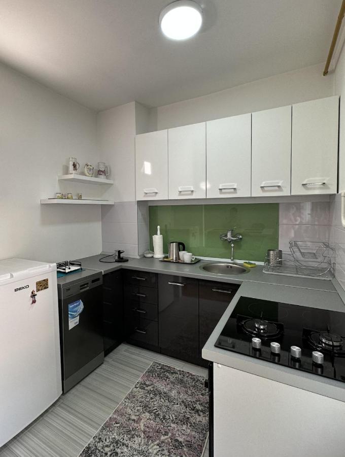 B Home Apartment For Rent Sarajevo Luaran gambar